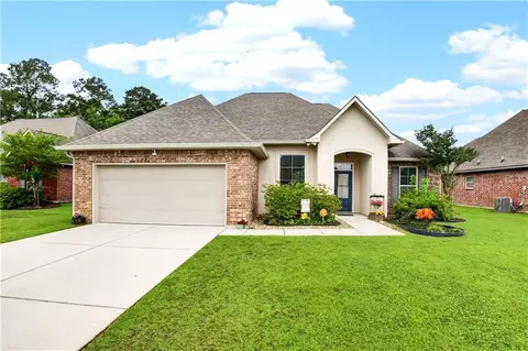 42157 Wood Ave, Ponchatoula, LA 70454