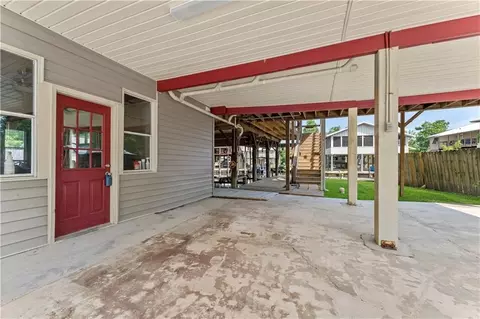 Exterior - 31427 Judith Dr, Springfield, LA 70462 photo 2 of 4