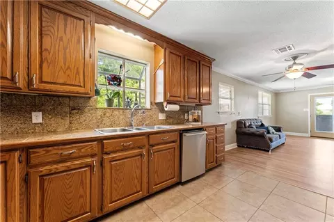 Kitchen - 31427 Judith Dr, Springfield, LA 70462 photo 2 of 2