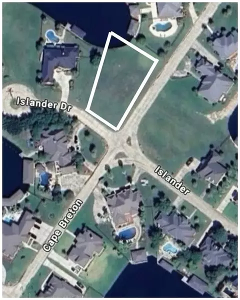 227 Islander Dr, Slidell, LA 70458