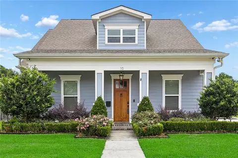 10 Magnolia Pl, Jefferson, LA 70121
