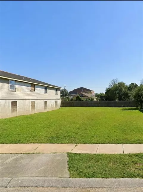 1409 Tricou St, New Orleans, LA 70117