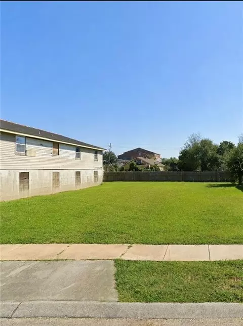 1409 Tricou St, New Orleans, LA 70117