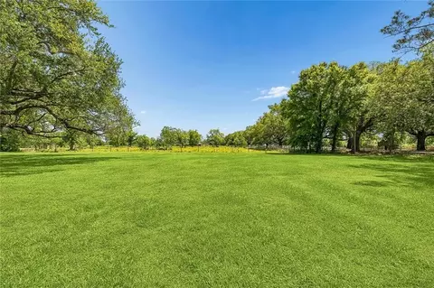 2009 Meraux Ln, Violet, LA 70092