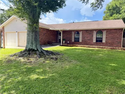145 Greencrest Dr, Slidell, LA 70458