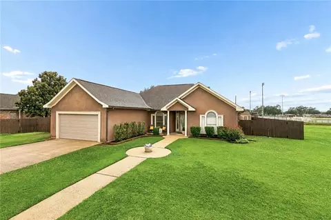 327 N Pine St, Gramercy, LA 70052