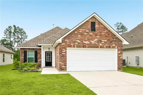 11241 Clover Knoll Dr, Covington, LA 70433