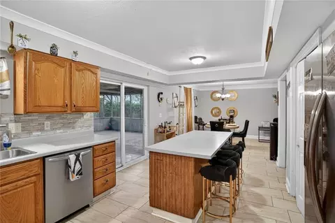 Kitchen - 1073 9th St, Slidell, LA 70458 photo 3 of 3