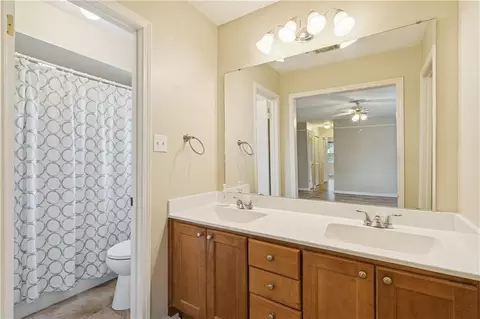 Bath - 802 Franklin Ct, Slidell, LA 70458 photo 1 of 2