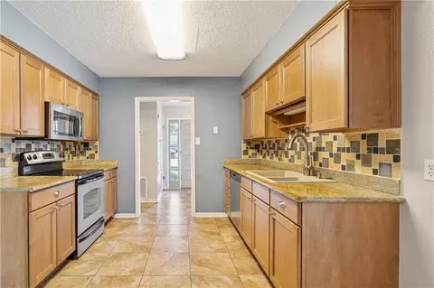 Kitchen - 802 Franklin Ct, Slidell, LA 70458 photo 1 of 2