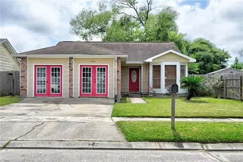3216 Timberlane Way Dr, Harvey, LA 70058