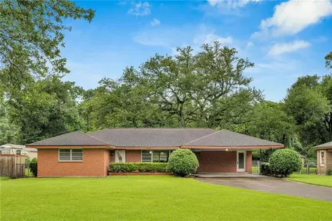 312 Oak Ave, Bridge City, LA 70094