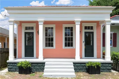617 8th St, New Orleans, LA 70115