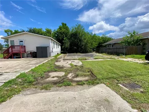 107 3rd St, Chalmette, LA 70043 photo 3