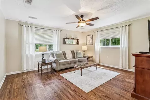 Living - 72350 Forest Dr, Covington, LA 70433 photo 2 of 2