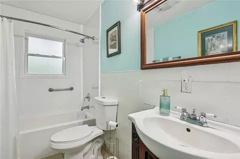 Bath - 72350 Forest Dr, Covington, LA 70433 photo 2 of 2