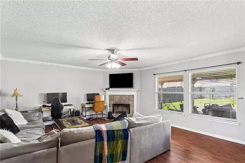 Living - 2033 Heather Ln, Slidell, LA 70461 photo 1 of 2