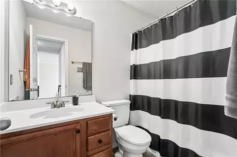 Bath - 2033 Heather Ln, Slidell, LA 70461 photo 2 of 2
