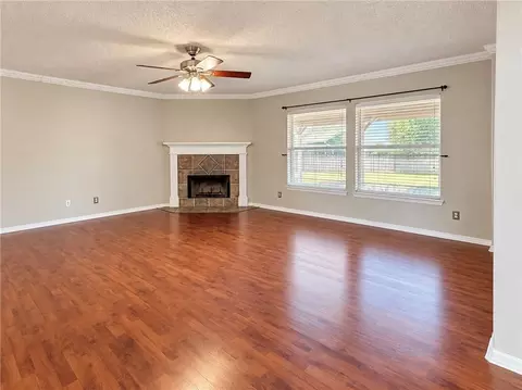 Living - 2033 Heather Ln, Slidell, LA 70461 photo 1 of 2