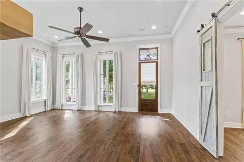 Living - 600 Colbert St, Mandeville, LA 70448 photo 4 of 5