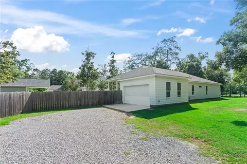 Exterior - 600 Colbert St, Mandeville, LA 70448 photo 5 of 12