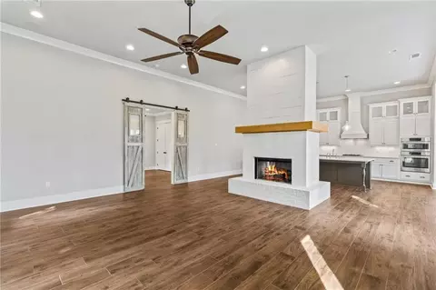 Living - 600 Colbert St, Mandeville, LA 70448 photo 2 of 5