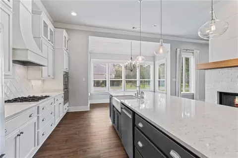Kitchen - 600 Colbert St, Mandeville, LA 70448 photo 4 of 4