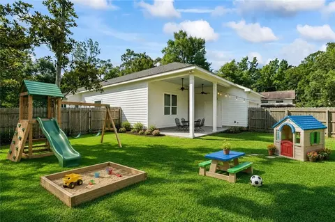 Exterior - 600 Colbert St, Mandeville, LA 70448 photo 7 of 12