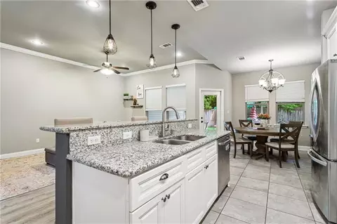 Kitchen - 70367 State St, Mandeville, LA 70471 photo 1 of 1