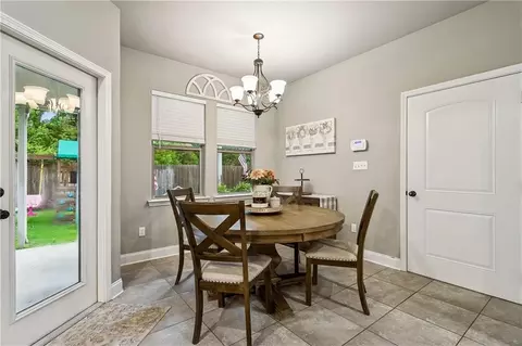Dining - 70367 State St, Mandeville, LA 70471 photo 1 of 1