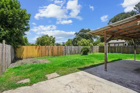 Exterior - 810 Gerry Dr, Kenner, LA 70062 photo 3 of 4