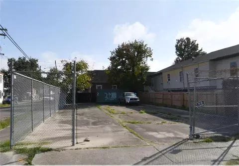 3700 Lasalle St, New Orleans, LA 70115