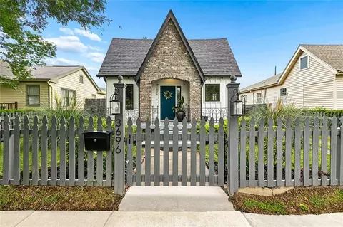 3696 Piedmont Dr, New Orleans, LA 70122