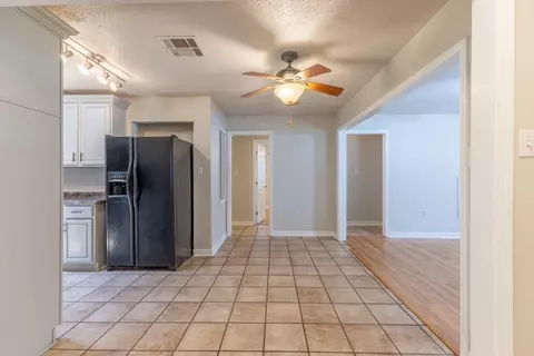 Entry Way - 356 Markham Dr, Slidell, LA 70458 photo 2 of 2