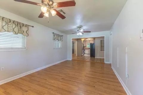 Living - 356 Markham Dr, Slidell, LA 70458 photo 1 of 3