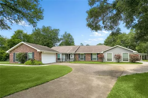 204 Camborne Ln, Slidell, LA 70461