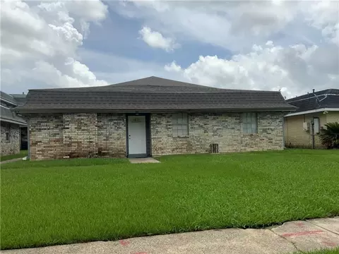6821 Mayo Rd, New Orleans, LA 70126
