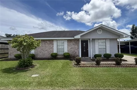 2513 Rue Jesann, Marrero, LA 70072