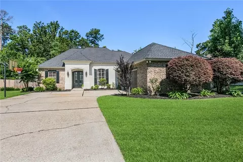 525 Serenity Ln, Madisonville, LA 70447