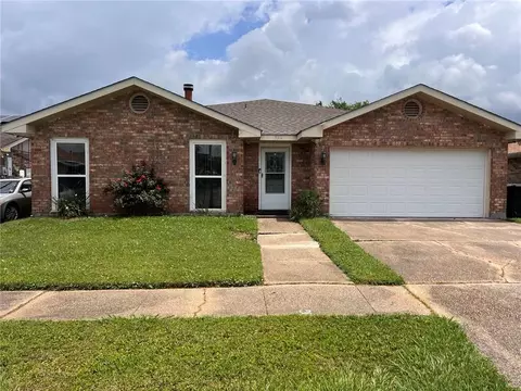 5311 E Idlewood Dr, New Orleans, LA 70128