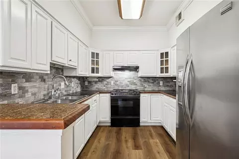 Kitchen - 23423 N Rian Dr, Covington, LA 70435 photo 1 of 2