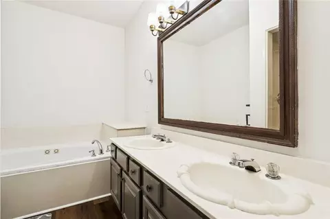 Bath - 23423 N Rian Dr, Covington, LA 70435 photo 1 of 3