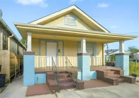 1824 Allen St, New Orleans, LA 70116