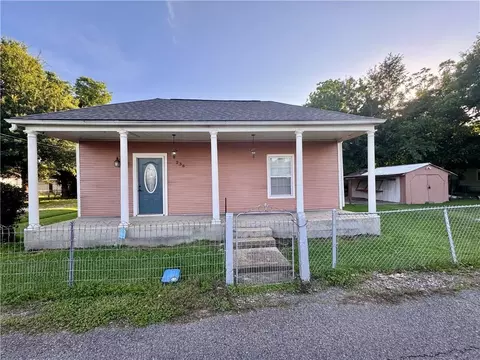 236 S Sycamore St, Gramercy, LA 70052
