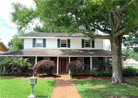 1 Mary Ridge Ct, River Ridge, LA 70123