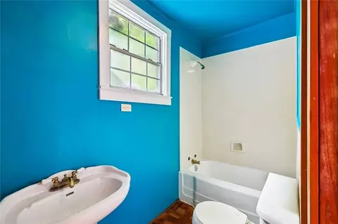 Bath - 220 Central Ave, Jefferson, LA 70121 photo 4 of 4
