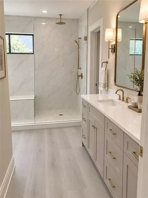 Bath - 237 Evangeline Dr, Mandeville, LA 70471 photo 2 of 8