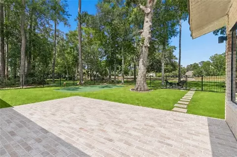 Exterior - 237 Evangeline Dr, Mandeville, LA 70471 photo 5 of 7