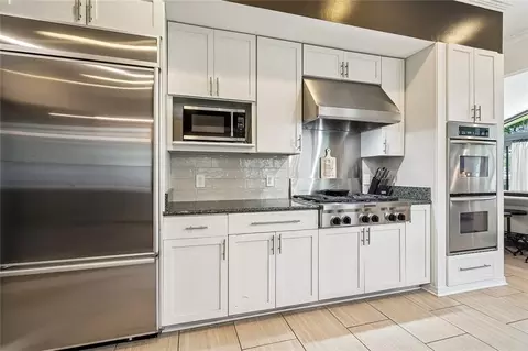 Kitchen - 237 Evangeline Dr, Mandeville, LA 70471 photo 3 of 3