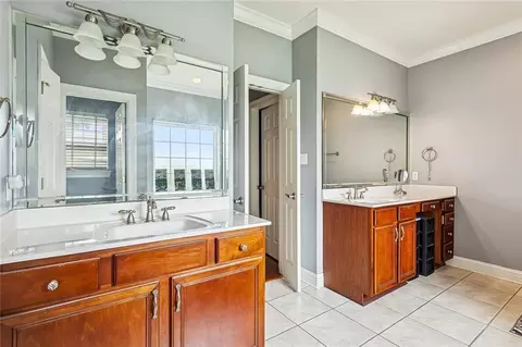 Bath - 246 E Augusta Ln, Slidell, LA 70458 photo 2 of 4